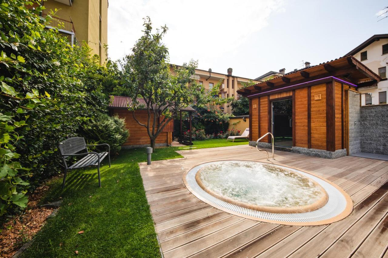 Hotel Elena Saint-Vincent Exteriör bild